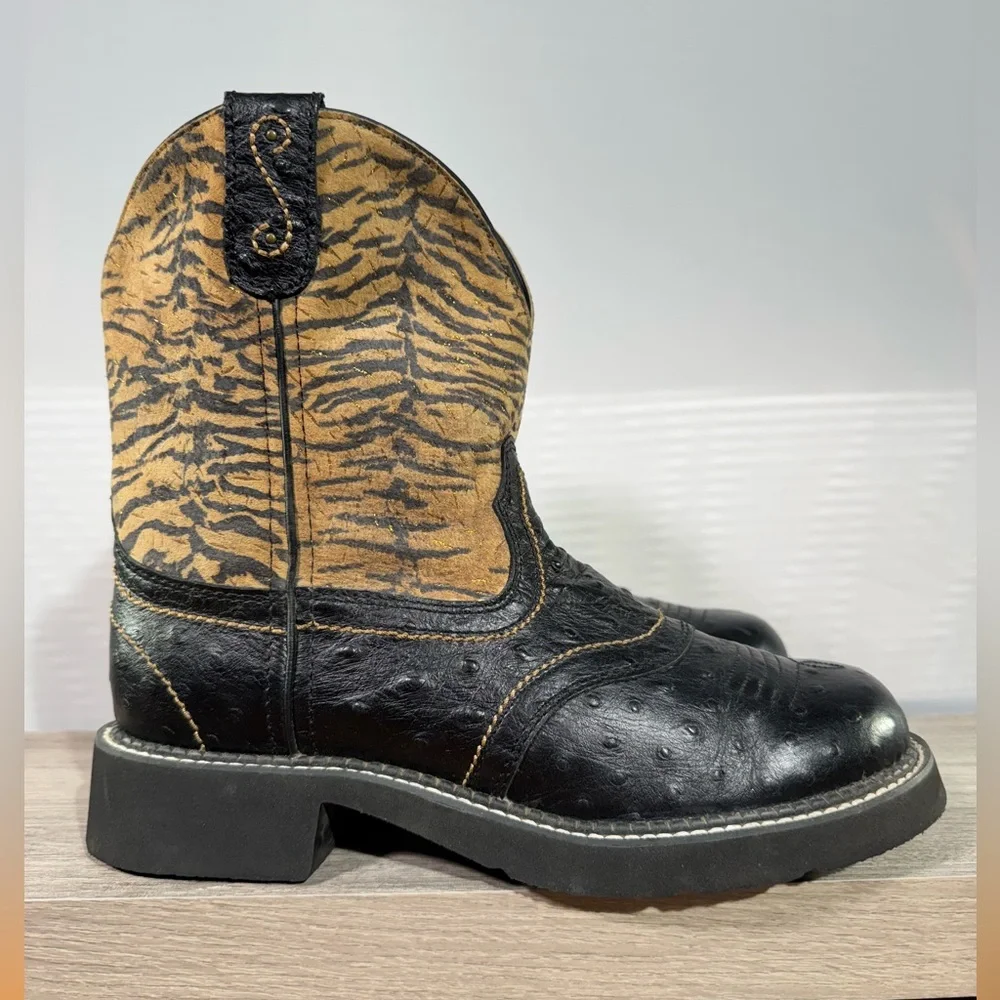 Justin Boots Black and Tan Heeled Boots - Picture 4 of 16